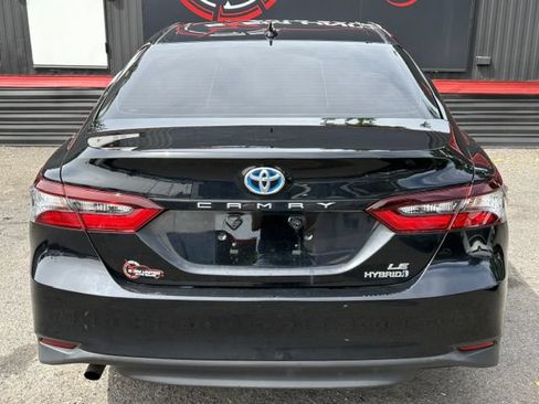 Used 2022 Toyota Camry LE FWD image 9