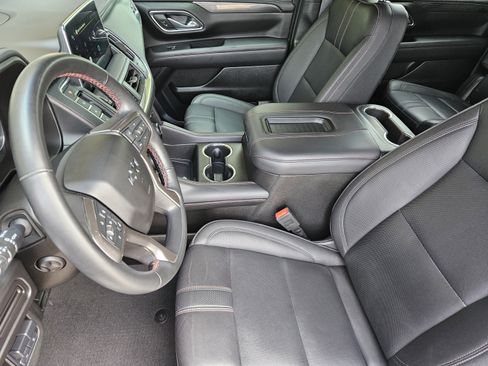 Used 2023 Chevrolet Suburban RST w/ Sport Performance Package AWD/4WD image 11