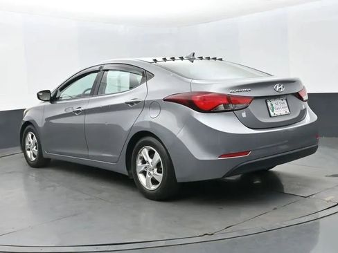 Used 2015 Hyundai Elantra SE image 9