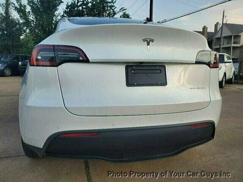 Used 2020 Tesla Model Y Long Range image 18