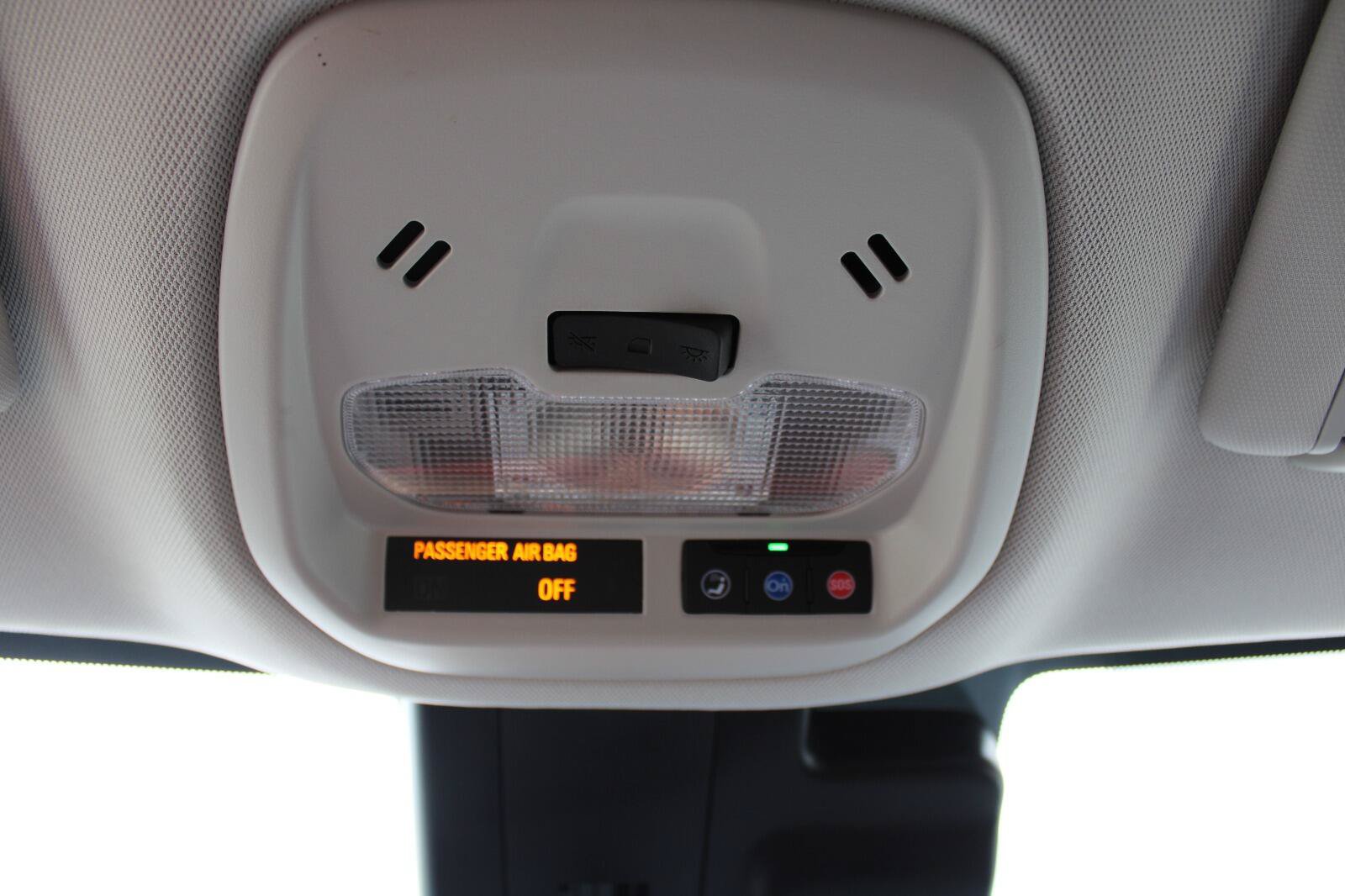 Used 2025 Chevrolet Trax LT FWD image 17