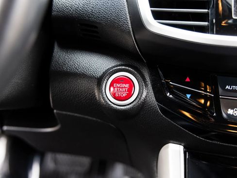 Used 2016 Honda Accord Touring image 31