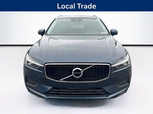 Used 2021 Volvo XC60 T5 Momentum w/ Premium Package image 2