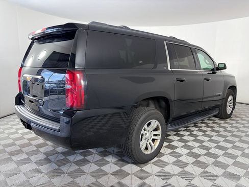Used 2019 Chevrolet Suburban LT AWD/4WD image 7
