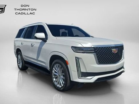 Used 2023 Cadillac Escalade Premium Luxury AWD/4WD image 7