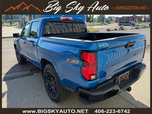 Used 2023 Chevrolet Colorado Z71 w/ Z71 Convenience Package 2 AWD/4WD image 5