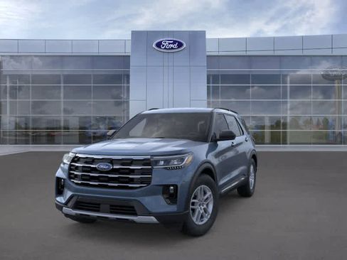 New 2025 Ford Explorer Active w/ Active Comfort Package image 2