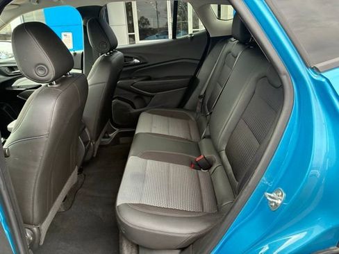 Used 2025 Chevrolet Trax LT image 16