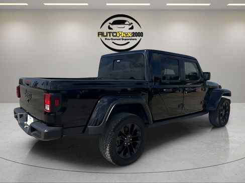 Used 2024 Jeep Gladiator Sport AWD/4WD image 7