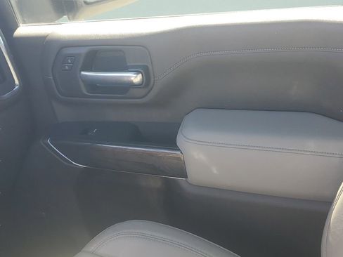 Used 2020 Chevrolet Silverado 2500 LTZ w/ LTZ Premium Package image 15