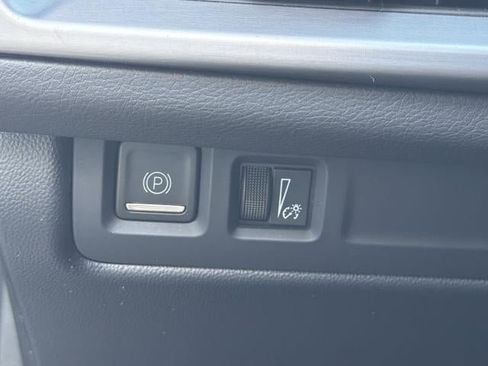 Certified 2025 Cadillac XT4 Premium Luxury FWD image 35