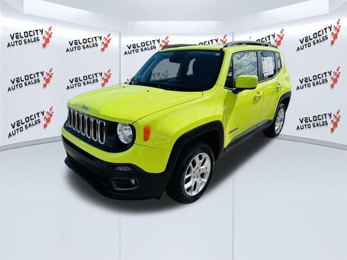 Used 2018 Jeep Renegade Latitude w/ Cold Weather Group image 7