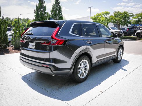 Used 2024 Honda CR-V EX image 10