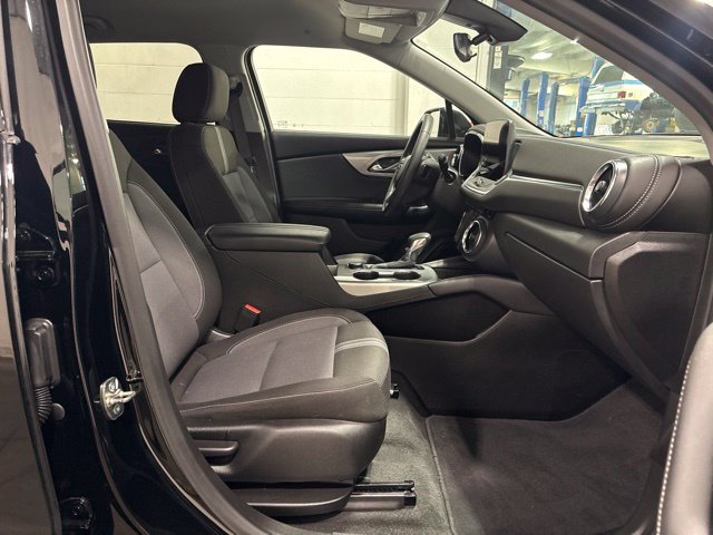 Used 2025 Chevrolet Blazer LT FWD image 38