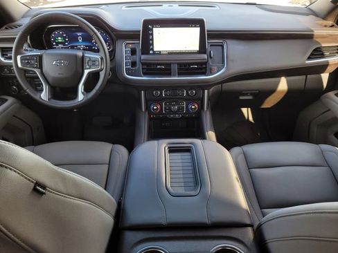 Used 2024 Chevrolet Tahoe Z71 w/ Luxury Package AWD/4WD image 13