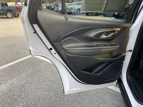 Used 2022 GMC Terrain SLT w/ Infotainment Package II image 20