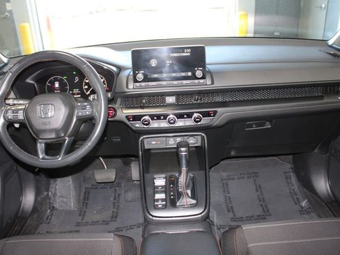 Used 2024 Honda CR-V Sport image 13