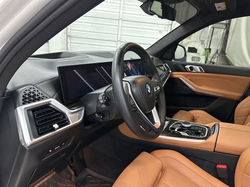 Used 2024 BMW X5 xDrive40i w/ Parking Assistance Package AWD/4WD image 9