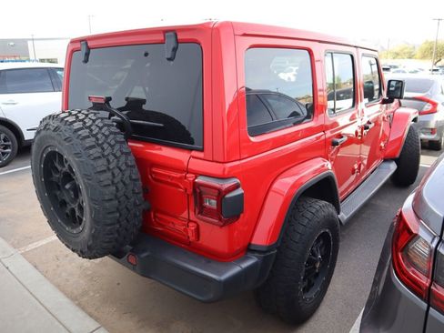 Used 2020 Jeep Wrangler Unlimited Sahara image 4