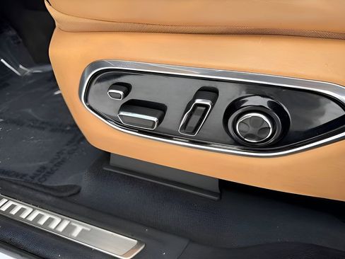 Used 2022 Jeep Grand Cherokee L Summit w/ Advanced Protech Group IV image 47