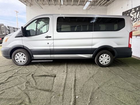 Used 2015 Ford Transit 150 XLT image 4