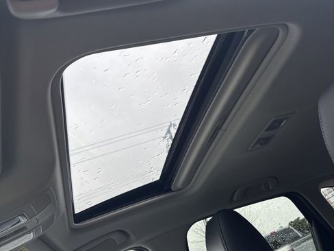 Used 2017 MAZDA CX-5 Touring w/ Preferred Equipment Package image 13