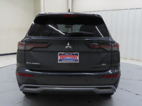New 2025 Mitsubishi Outlander SEL image 4
