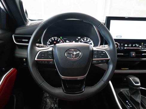 Used 2024 Toyota Highlander XSE AWD/4WD image 21