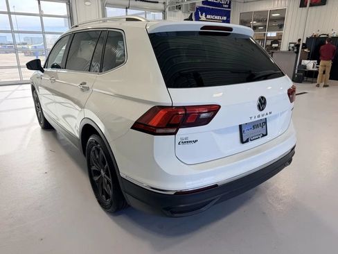 Used 2024 Volkswagen Tiguan SE AWD/4WD image 5