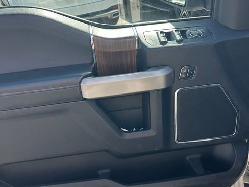 Used 2017 Ford F150 Lariat w/ Equipment Group 502A Luxury image 14