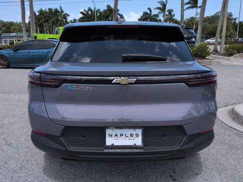 Used 2025 Chevrolet Equinox EV LT FWD image 6