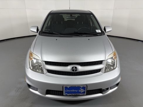 Used 2006 Scion xA image 3