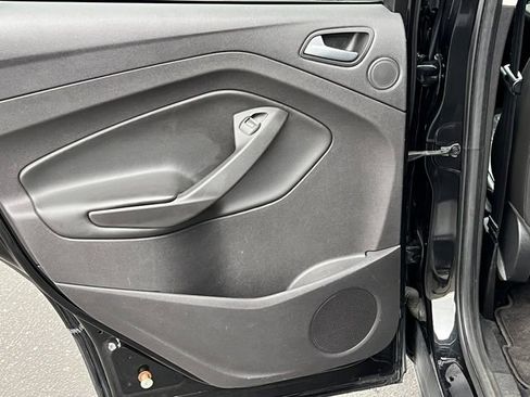 Used 2015 Ford Escape Titanium image 31