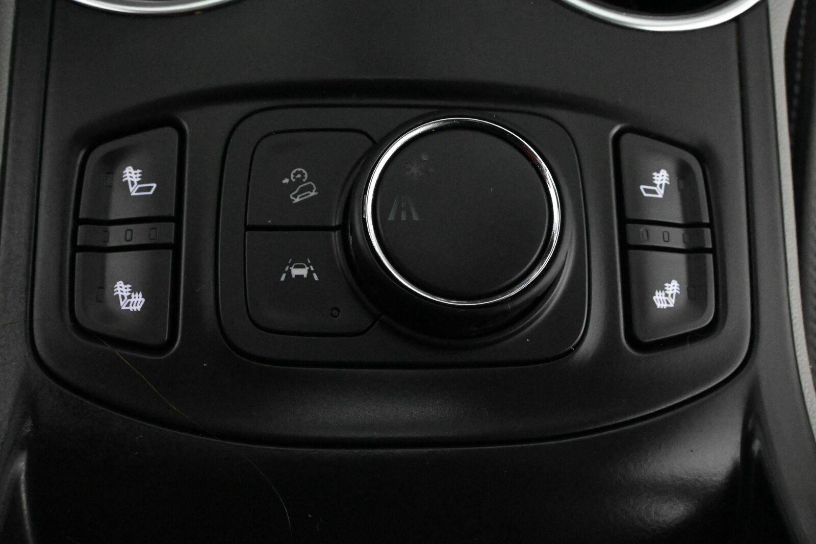 Used 2023 GMC Terrain SLT w/ LPO, Floor Liner Package FWD image 30