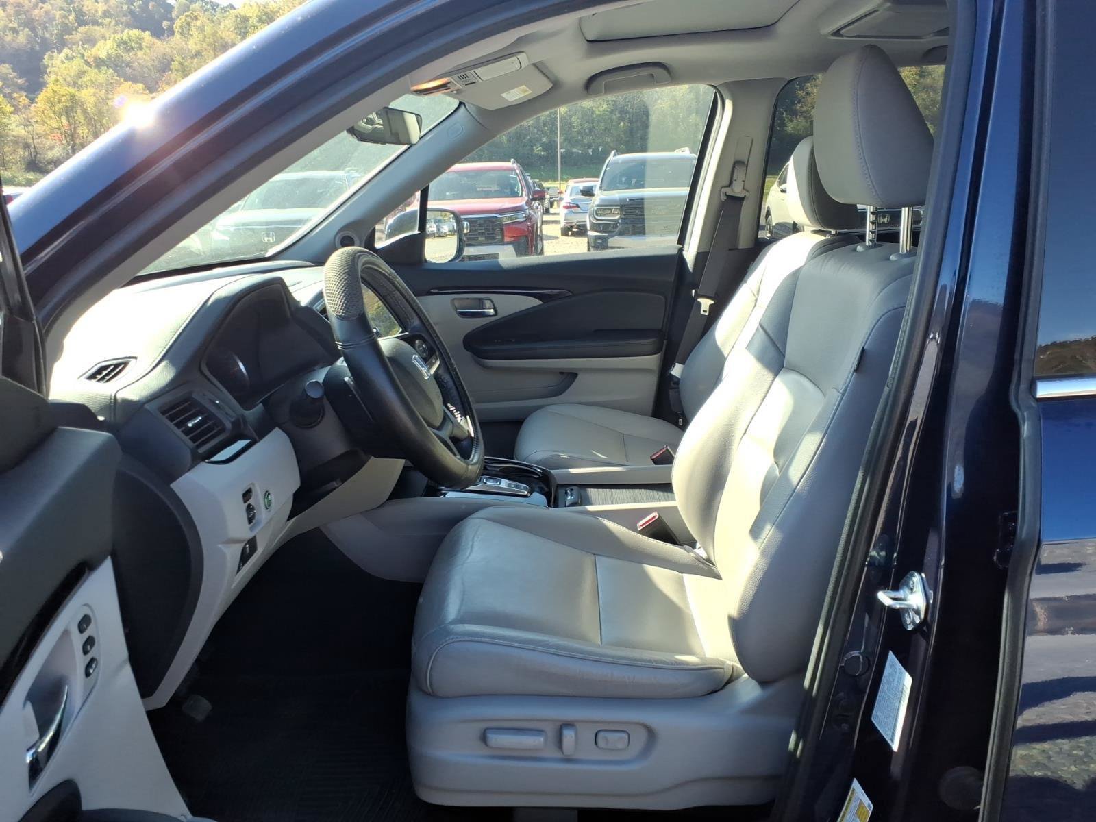Certified 2022 Honda Pilot Touring image 14