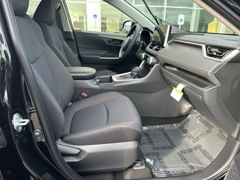 New 2025 Toyota RAV4 LE image 17