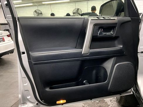 Used 2024 Toyota 4Runner SR5 Premium w/ Moonroof Package image 21