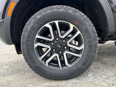 New 2025 Ford Ranger Lariat w/ FX4 Off-Road Package image 12