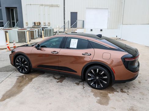 Used 2025 Toyota Crown Platinum image 10