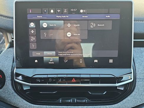 Used 2024 Jeep Compass Sport image 21