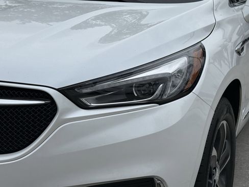 Used 2020 Buick Enclave Essence w/ Sport Touring Edition image 11