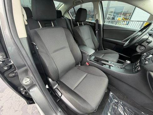 Used 2013 MAZDA MAZDA3 i Touring FWD image 11