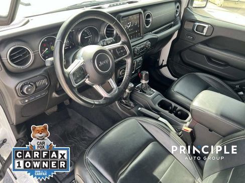 Used 2022 Jeep Wrangler Unlimited Sahara w/ Cold Weather Group image 13