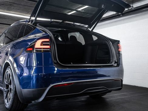 Used 2024 Tesla Model X AWD/4WD image 17