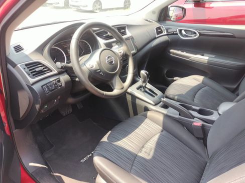 Used 2019 Nissan Sentra SV w/ Special Edition Package FWD image 3