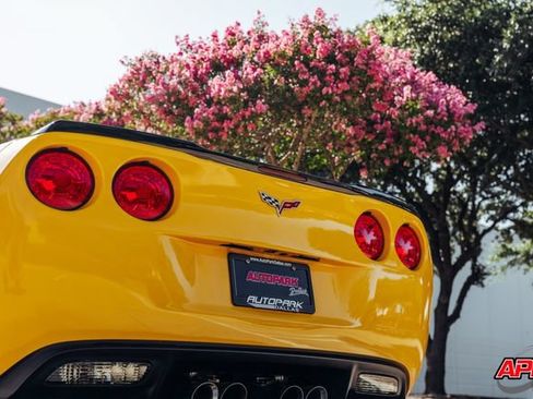 Used 2008 Chevrolet Corvette Z06 w/ Preferred Equipment Group RWD image 31