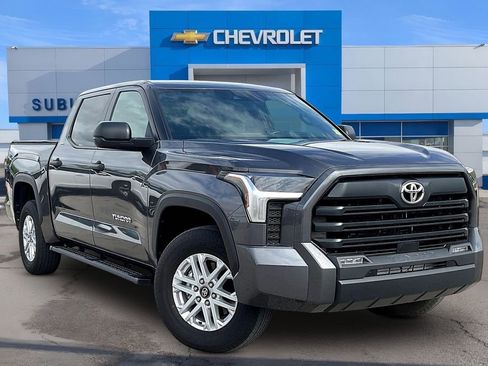 Used 2025 Toyota Tundra SR5 AWD/4WD image 11