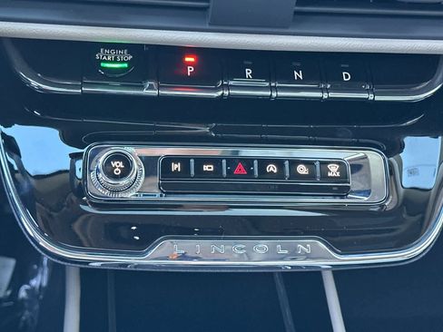 New 2025 Lincoln Corsair Premiere w/ Equipment Group 101A image 22