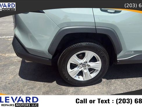 Used 2021 Toyota RAV4 XLE AWD/4WD image 11