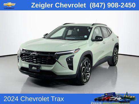 Used 2024 Chevrolet Trax RS w/ Sunroof Package FWD image 1